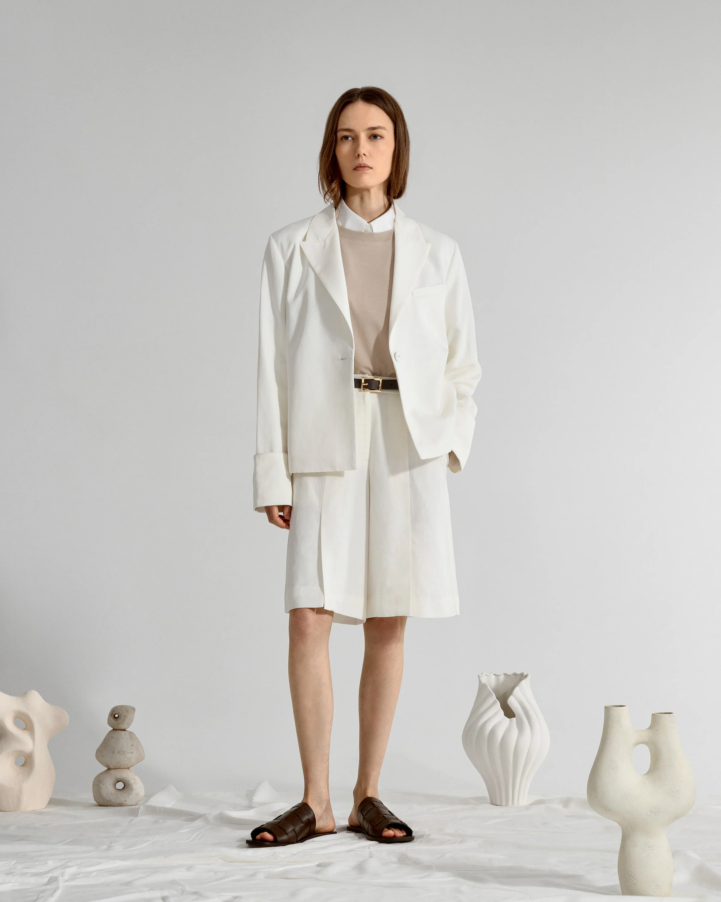 Front Slits Tailored Shorts - Image 3